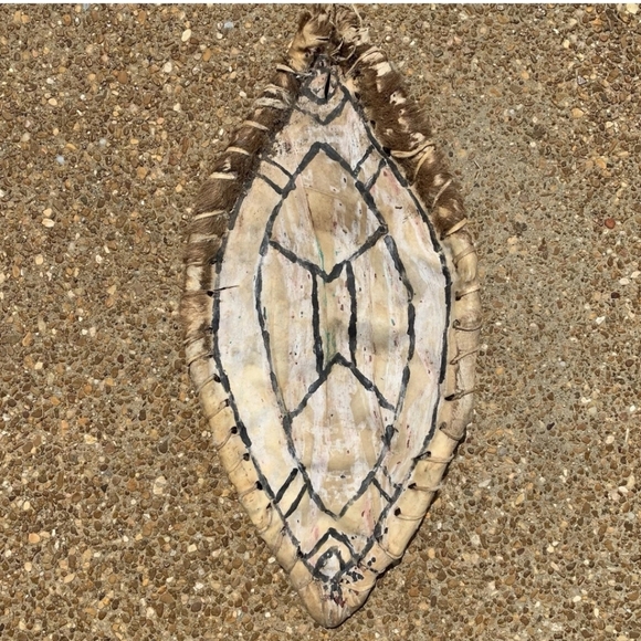 Authentic African Maasai Shield 20 inches Long x 9 1/2 inches Wide - Picture 11 of 13